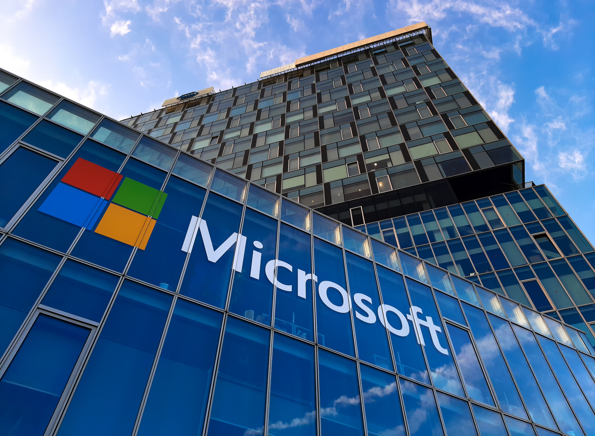 Nous acomiadaments a Microsoft que afecten 9.000 llocs de treball