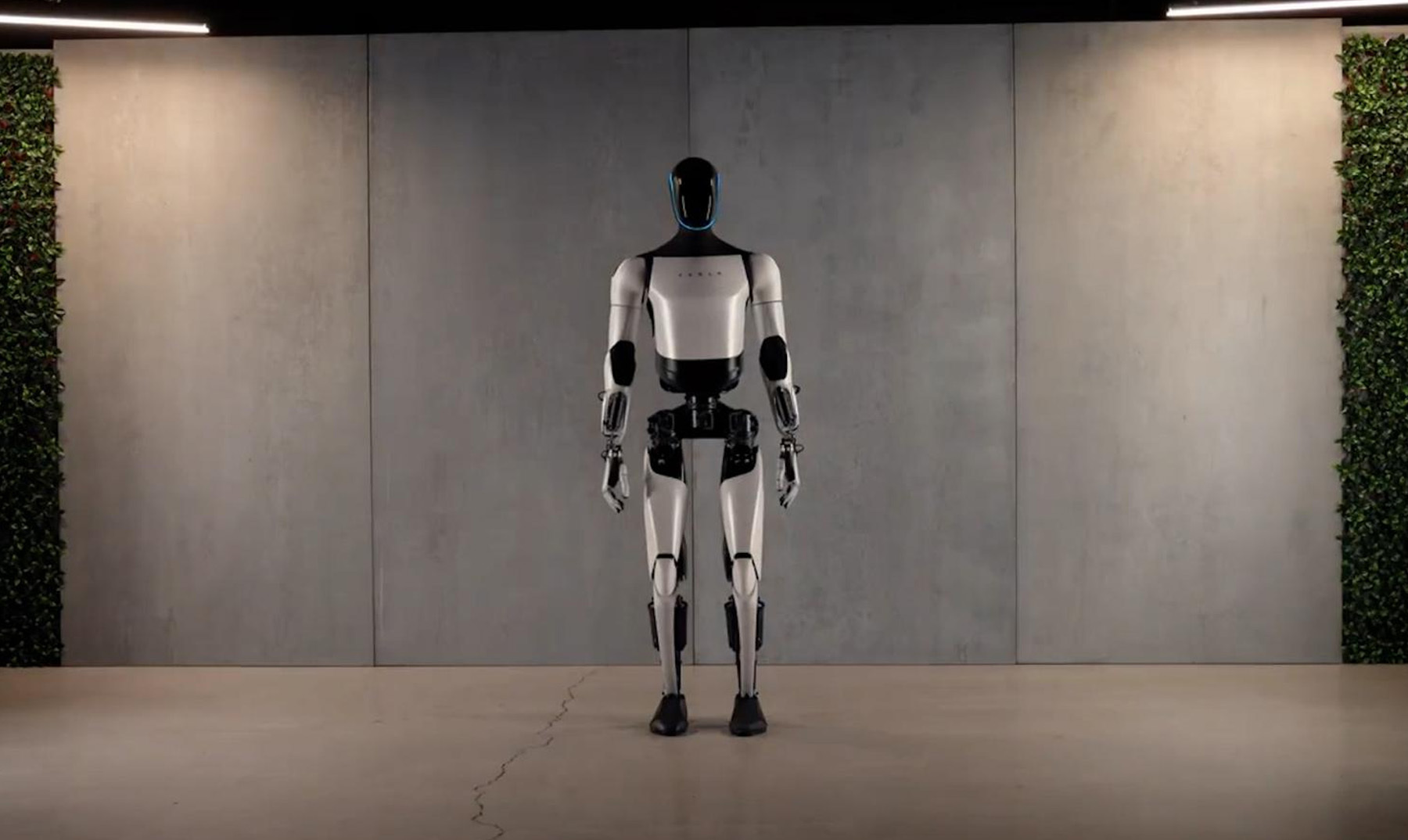 Optimus balla: Tesla mostra els nous avenços del seu robot humanoide