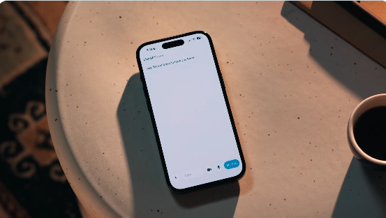 El mode de veu de ChatGPT s’integra en el xat