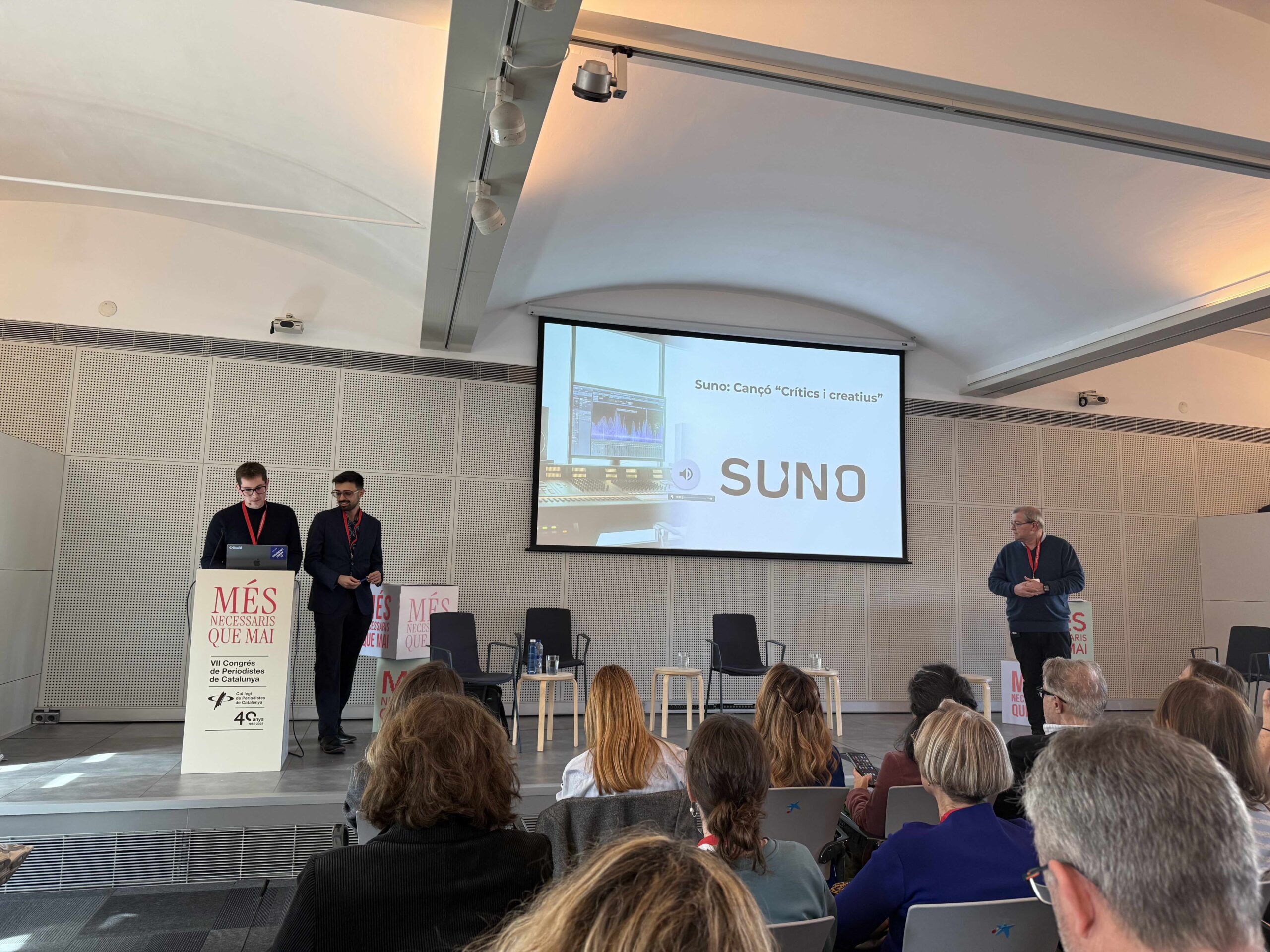 Cinc mirades sobre la IA, el periodisme català es cita amb el seu futur