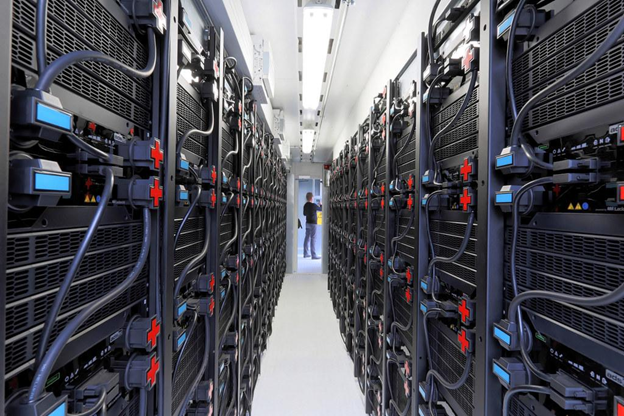 Caçadors de mentides: L’aliança entre lingüística forense i agents d’IA per aturar el frau BEC